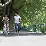 Westend Готель