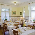 Готель Westend 3*