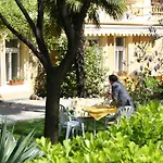 Готель Westend