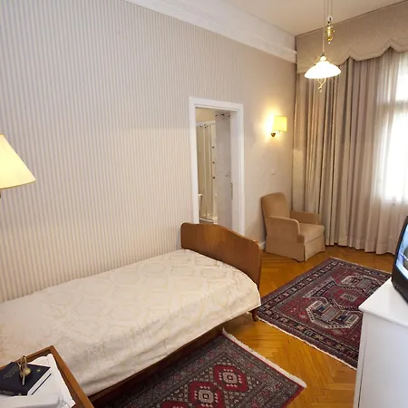 Отель Westend Мерано