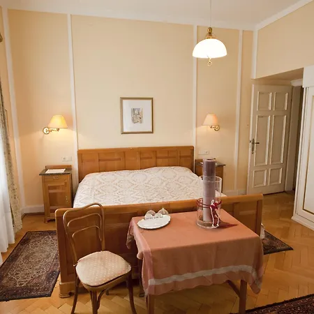 Отель Westend 3*
