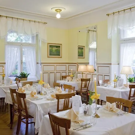 Отель Westend Мерано