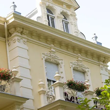 Отель Westend Мерано